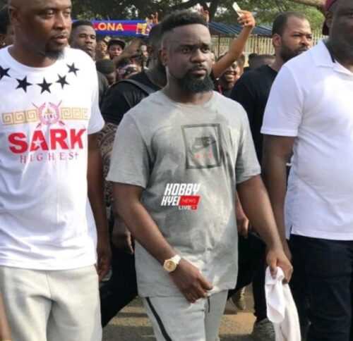 Sarkodie’s Tema concert - Fans course major traffic in every community ahead of the show