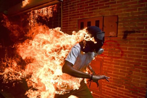 Strange Married Man sets himself and side chic ablaze in Benue